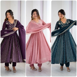 Robe Anarkali de créateur en soie croquante avec de magnifiques broderies et une coupe ample pour les saisons festives - Product Image 3