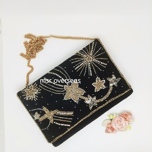 Bolso de mano hecho a mano con cuentas, recién llegado a la India, listo para enviar, precio al por mayor, bolso de mensajero de poliéster con letras y botones - Product Image 2