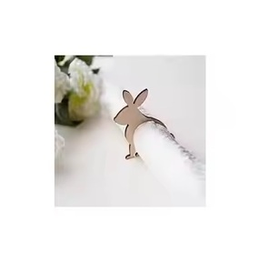 Rond de serviette en laiton de haute qualité fait à la main forme carrée Restaurant décoration de table de luxe et accessoires disponibles à la vente - Product Image 4