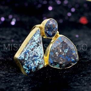 Anillo llamativo de crisocola natural hecho a mano al por mayor, Latón chapado en oro con corte ovalado, joyería fina de platino - Product Image 4