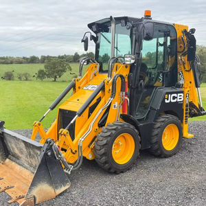 Retroexcavadora JCB 1CX Plus con capacidad de minicargadora y versatilidad de cargadora excavadora de alto rendimiento para trabajos de construcción - Product Image 1