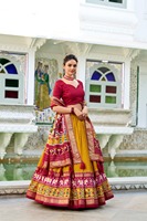 Lehenga en soie brodée taille jusqu'à 42 avec imprimé Patola, travail en feuille métallisée et doublure en micro-coton – Collection de vêtements de fête en gros