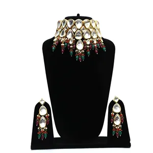 Juego de Joyería Fina de Lujo con Incrustaciones de Polki Kundan Rojo y Verde, Chapado en Oro con Circonita y Perla para Regalos - Product Image 1