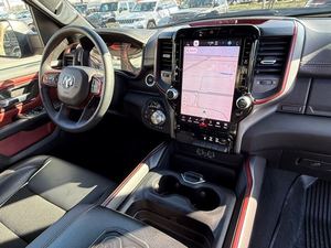 RAM 1500 REBEL CREW CAB 4WD 2025 USADO, Volante a la Izquierda/Derecha - Product Image 5