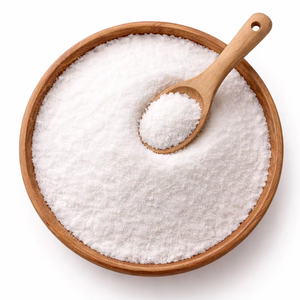 Rich and creamy organic <b>coconut</b> milk powder, perfect for creating smoothies, desserts and curries with pure & natural flavors - Product Image 1