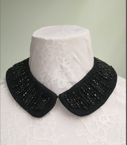 Écharpe-collier perlée tendance de haute qualité, style western unique, bandana perlé à franges - Product Image 1