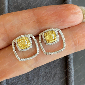 Boucles d'oreilles clous en or blanc avec moissanite jaune certifiée IGI, taille coussin, 40 pierres, style classique, pour mariage et fiançailles - Product Image 5