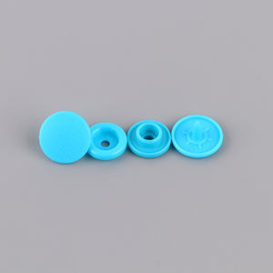 Usine Source Grande Marque Couleur Personnalisée Bleu T5 Boutons en <span class=keywords><strong>Plastique</strong></span> pour Vêtements - Product Image 4
