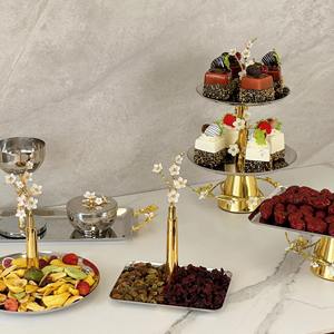 Ensemble de plateaux de nourriture en acier inoxydable Conception personnalisée Plateaux de service pour restaurant et hôtel Caractéristique décorative - Product Image 4