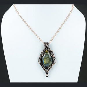 Impresionante colgante de labradorita hecho a mano 30 a 35mm Coper forma ovalada bisel conjunto para joyería de moda conjunto para regalo de feliz cumpleaños - Product Image 4