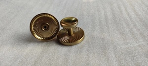 ลูกบิด/มือจับประตูกระจกแบบทันสมัยบรรจุภัณฑ์คุณภาพสูงแบบปรับแต่งได้จากเวียดนามสำหรับห้องน้ำใช้วัสดุได้หลายแบบ - Product Image 2