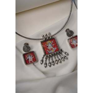 Ensemble collier et boucles d'oreilles pour femme Swadeshi Pitara en argent sterling 925, design Maa Kaali peint à la main, bijoux religieux hindous fins - Product Image 1