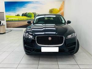 Neatly- Used- 2020- Jaguar- F-Pace- 25d- AWD-à vendre - Product Image 2