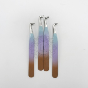 Pinces à cils en acier inoxydable de qualité supérieure, personnalisées, avec revêtement coloré, pointues, à manche lisse et durables - Product Image 3