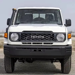 2022 pour Toyota LandCruiser Pickup 79 Double Cab 4.5L V8 Boîte de vitesses manuelle Turbo Moteur AWD Drive Sièges en cuir R19 Taille des pneus - Product Image 1