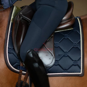 Tapis de selle anglais classique respirant doublure douce matelassé construction Durable pour tapis de selle d'équitation tout usage personnalisé - Product Image 3