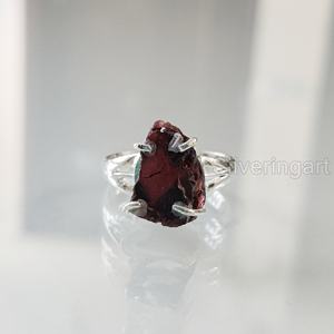 Joyería de piedra en bruto, anillo de mujer, granate Natural, piedra preciosa cruda, piedra natal de enero, Anillo gitano bohemio, joyería, anillo de Plata de Ley 925 - Product Image 1