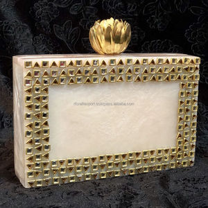 Belle pochette en résine Kundan pochette en résine métal bordure dames pochette pour soirée - Product Image 3