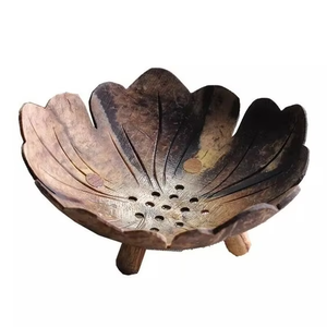 Bol à savon en coquille de noix de coco fait à la main Coquilles de noix de coco écologiques Produits fabriqués à partir de la vente en gros vietnamienne - Product Image 1