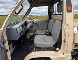 Meilleur prix 1988 Szuk Super Carry 1 0T X 5 vitesses T1pper Camion manuel 100% parfaitement fonctionnel Acc1dent prêt à être expédié - Product Image 2