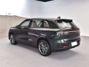 รถยนต์พลังงานไฟฟ้ามือสอง Leap-mo-tor C10 RWD ปี 2024 ระยะทางวิ่ง 201-300 กม. มอเตอร์ 120 กิโลวัตต์ แบตเตอรี่ 50-70 กิโลวัตต์ชั่วโมง - Product Image 3