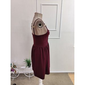 Vestido Corto de Crepé Brillante con Tirantes Finos y Escote Corazón con Detalle de Anillo para Mujer, 35074 - Borgoña - Product Image 6