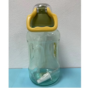 ขวดน้ำพลาสติก Tritan รูปทรงกระบอกสำหรับตั้งแคมป์สามารถปรับแต่งได้เป็นมิตรกับสิ่งแวดล้อม - Product Image 4