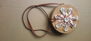 Sac en rotin fait à la main du Vietnam en paille tissée chic, fourre-tout léger et durable, parfait pour la mode quotidienne ou les voyages d'été - Product Image 6