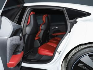 Etron GT, Auto Eléctrico Rápido, Auto Eléctrico de Nueva Energía, 5 Asientos, Recién Llegado - Product Image 6