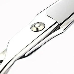 กรรไกรตัดผมมืออาชีพ ใบมีดคม สแตนเลส สำหรับคนถนัดขวา ใช้ในร้านเสริมสวยและตัดผมที่บ้าน - Product Image 4