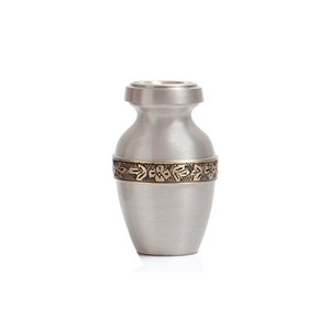 Good Quality 2025 Handmade Mini Cremation Urns Latest Design Keepsake Urns Cat and <b>Dog</b> <b>Ashes</b> Urns at Low Price - Product Image 3