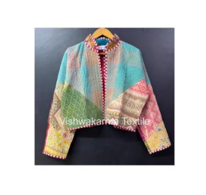 Veste courte matelassée vintage écologique en kantha pour femmes, faite à la main, réversible, en coton, automne-hiver - Product Image 1