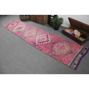 พรมตุรกีขนาด 2.5x11.5 ฟุต, พรมเฮอร์กีวินเทจ, พรมขนสัตว์สีชมพูล้วน - Product Image 4