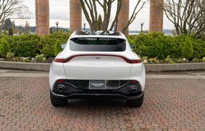 SCFVUJAW9MTV02725 2023 รถเอสยูวีหรูหรา ขับเคลื่อนสี่ล้อ เครื่องยนต์ 4.0 ลิตร ทวินเทอร์โบ V8 697 แรงม้า แรงบิด 900 นิวตันเมตร ความเร็วสูงสุด 310 กม./ชม. ไมล์น้อย อะไหล่แท้จากโรงงาน - Product Image 2