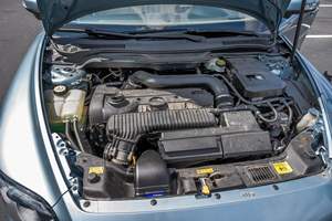 VOLVO C70 T5 d'occasion 2008, conduite à gauche/droite - Product Image 5