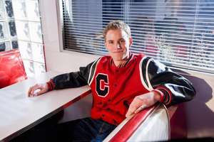 Meilleur matériau Vestes universitaires pour hommes Service ODM personnalisé Tissu léger Style Letterman avec col montant pour l'hiver - Product Image 5