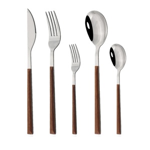 Juego de Cubiertos Plateados de Metal Popular con Mango Delgado de Madera para Hoteles y Bodas, Vajilla para Comer - Product Image 4