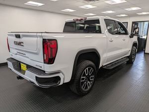 CLEAN 2023G-1500 Sie _ RRA AT4 Tripulación Cabina 4WD - Product Image 5