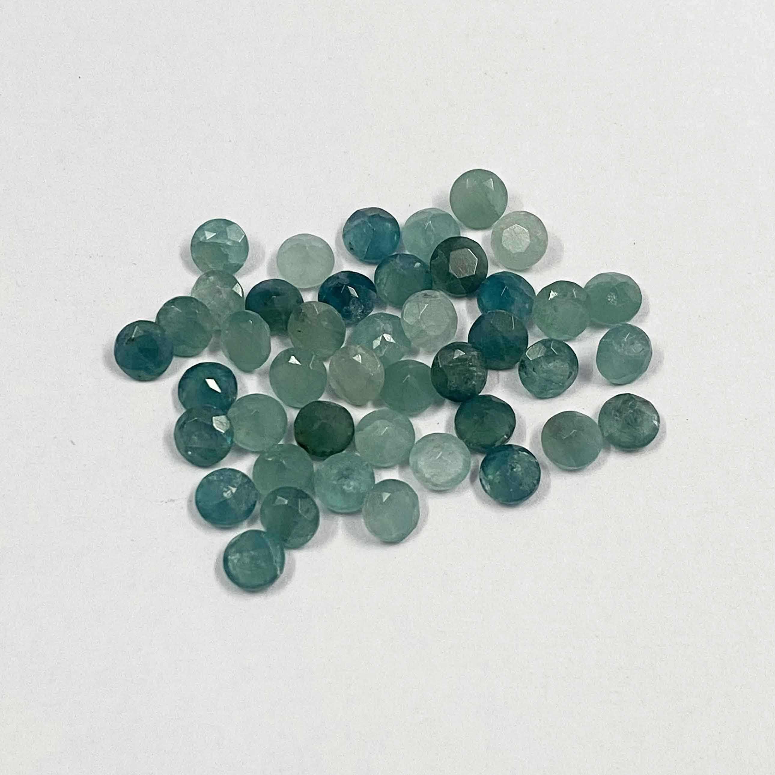 สีเขียว