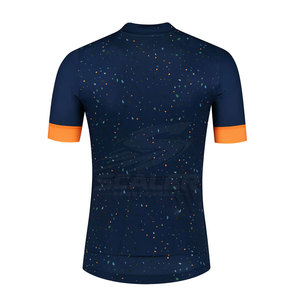 Maillot de cyclisme à manches courtes pour l'automne et l'hiver, avec tissu résistant au vent et coupe confortable - Product Image 2