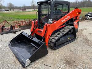 Cargadora Compacta de Orugas KUBOTA SVL97 Usada en Venta, Capacidad de Carga de 4 Toneladas, Motor Diésel Euro5, Tracción en las 4 Ruedas, Alto Momento de Carga, Certificada - Product Image 3