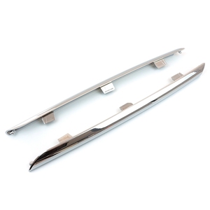 Juego de molduras protectoras cromadas para la parrilla delantera BSP681 620722847R para Clio MK4 - Product Image 1