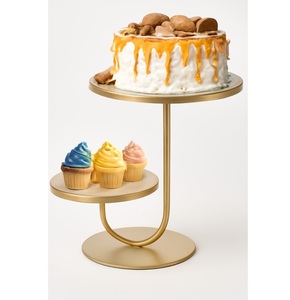 Soporte de metal para tartas que aporta un toque refinado a su decoración, ya sea para preparar té alto o para reuniones festivas - Product Image 2