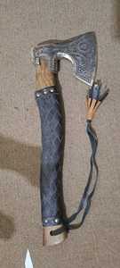 Hacha especial reacondicionada con recubrimiento en polvo verde con Funda de cuero - Product Image 2