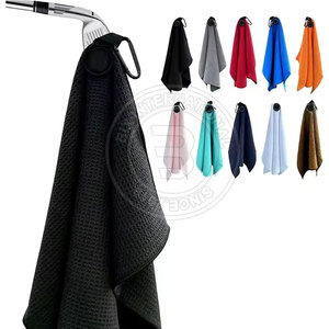 Toalla de golf con diseño minimalista y elegante para tiendas de deportes y vendedores en línea. - Product Image 2