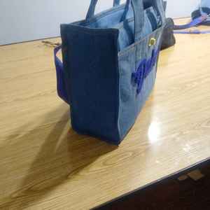 Bolso de tela vaquera hecho a mano también conocido como Jeans Tote Bags - Product Image 2