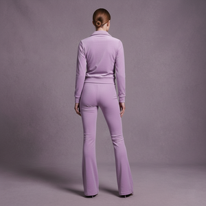 Ensemble de survêtement streetwear en velours de luxe personnalisé en gros, veste zippée ajustée pour femme, pantalon skinny à taille haute évasé - Product Image 2