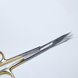 Ciseaux Goldman Fox manuels de 5 pouces à lames courbées dentelées, de précision chirurgicale, conçus pour la coupe de tissus fins en chirurgie. - Product Image 3