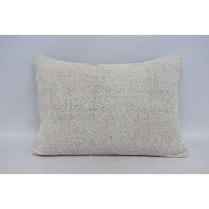 Oreiller en laine brodée Kantha beige de 20x28 pouces avec technique tissée à motif de toile vintage - Product Image 1