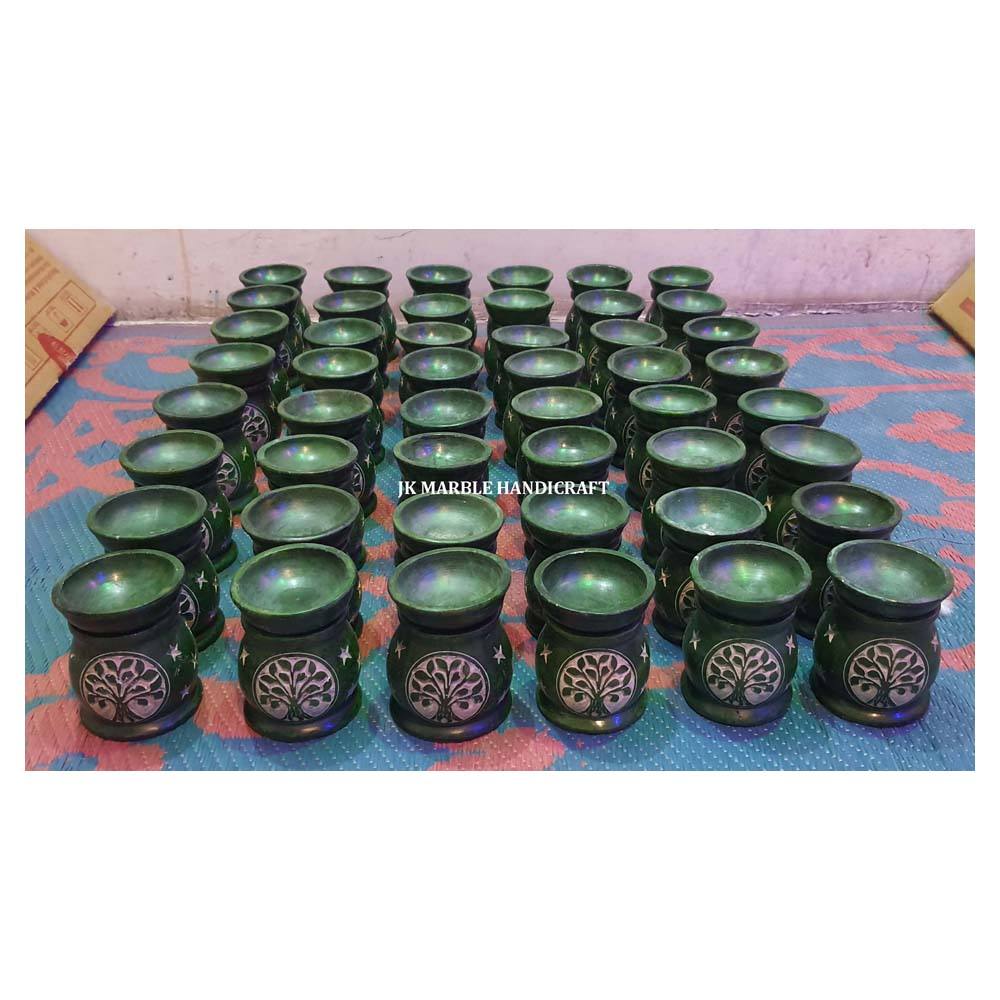 สีเขียว